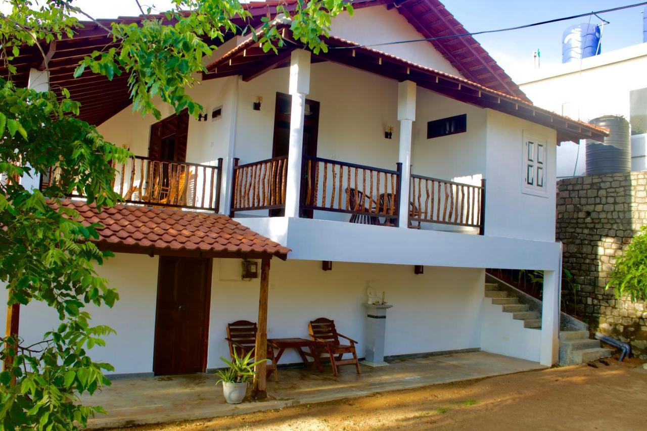 Emma'S Sea View Apartment Dikwella Bagian luar foto