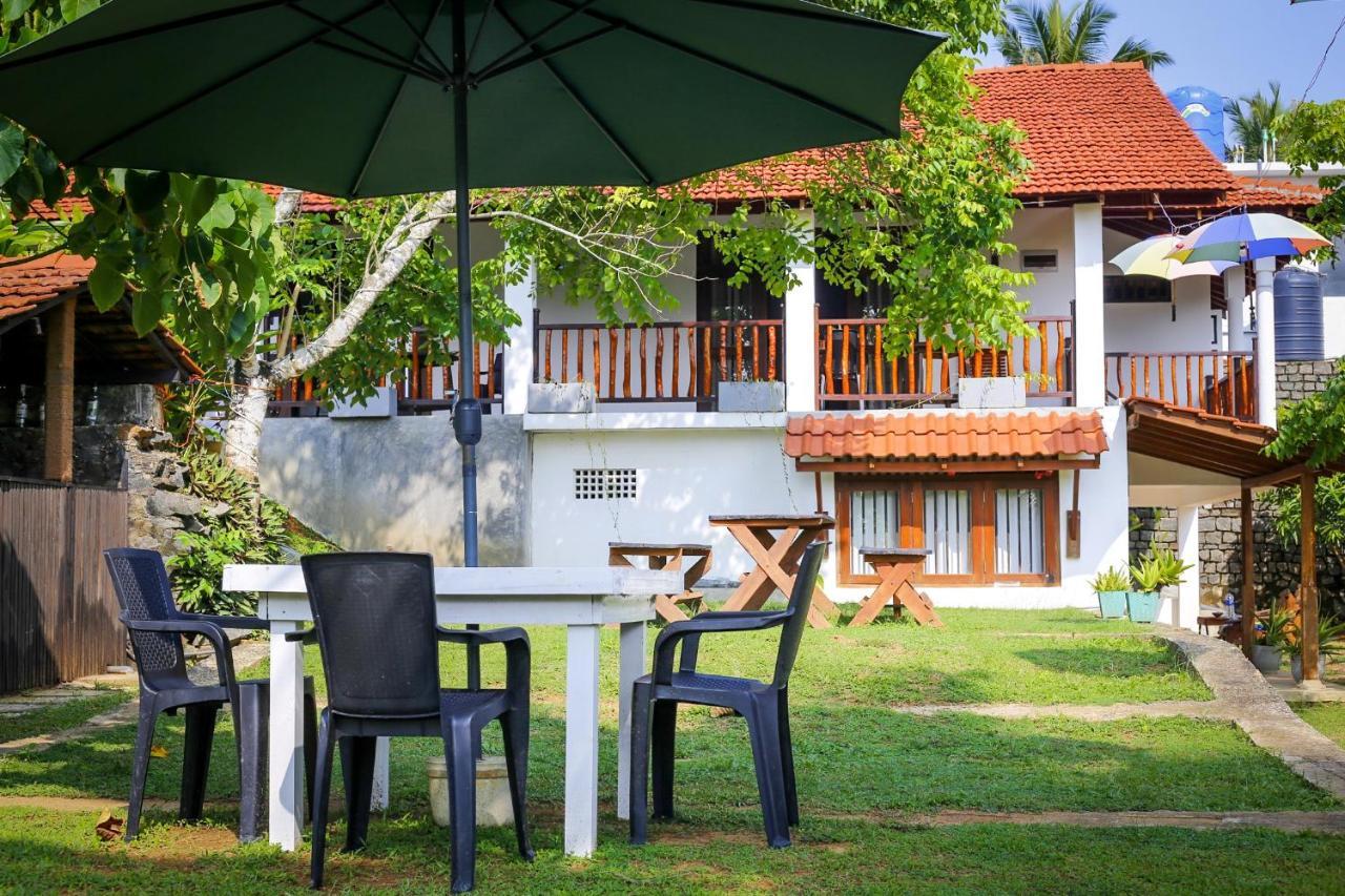 Emma'S Sea View Apartment Dikwella Bagian luar foto
