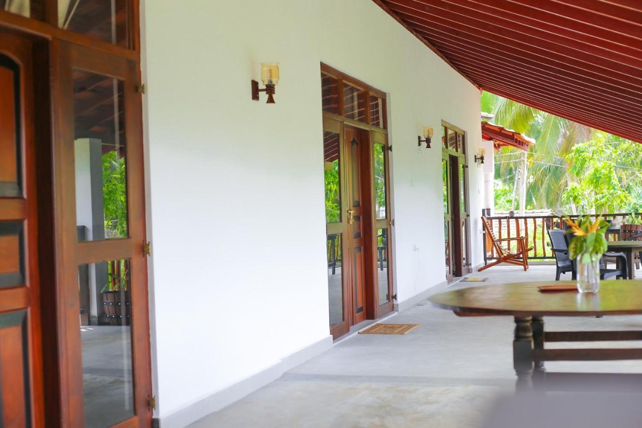 Emma'S Sea View Apartment Dikwella Bagian luar foto