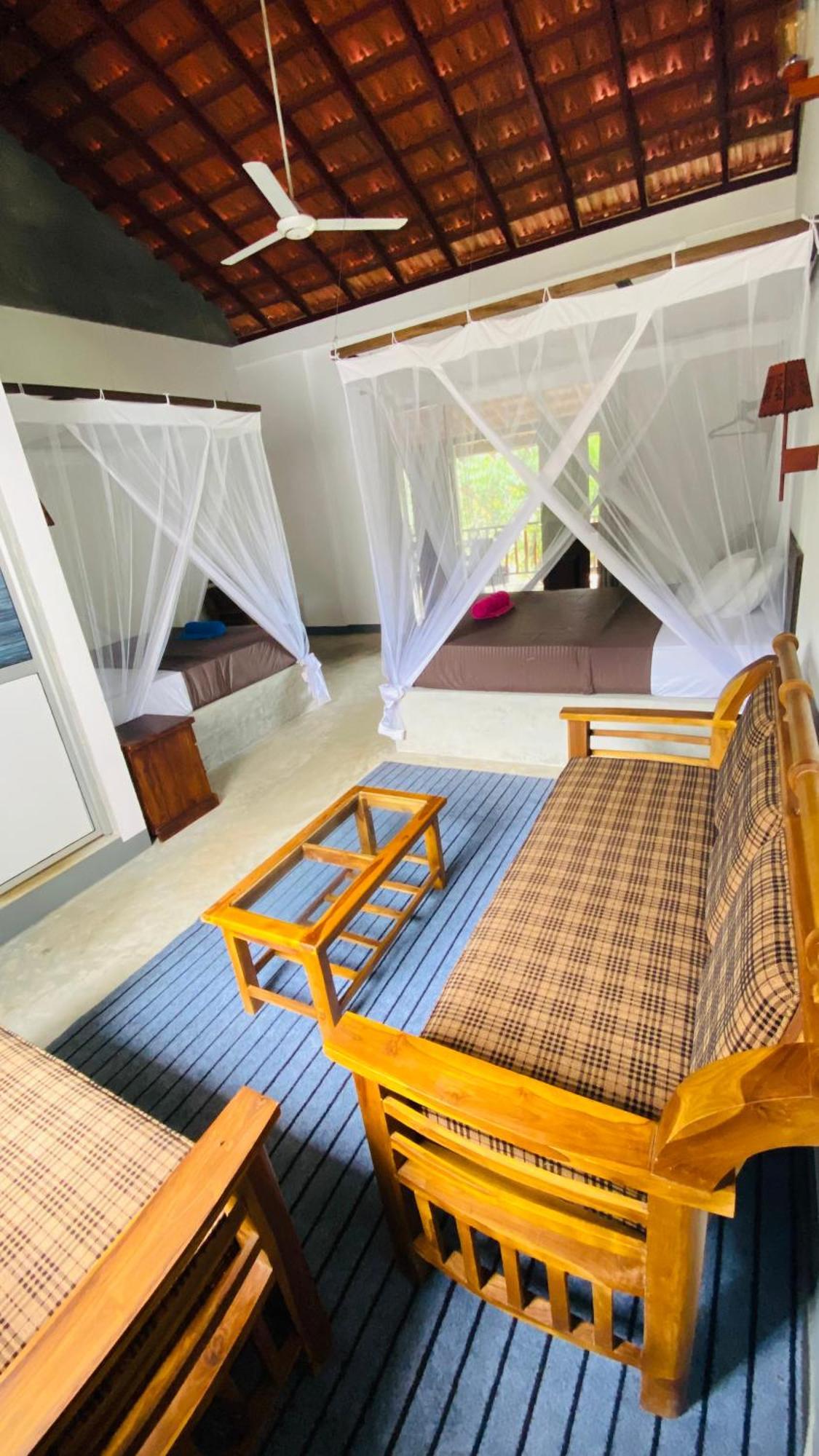 Emma'S Sea View Apartment Dikwella Bagian luar foto