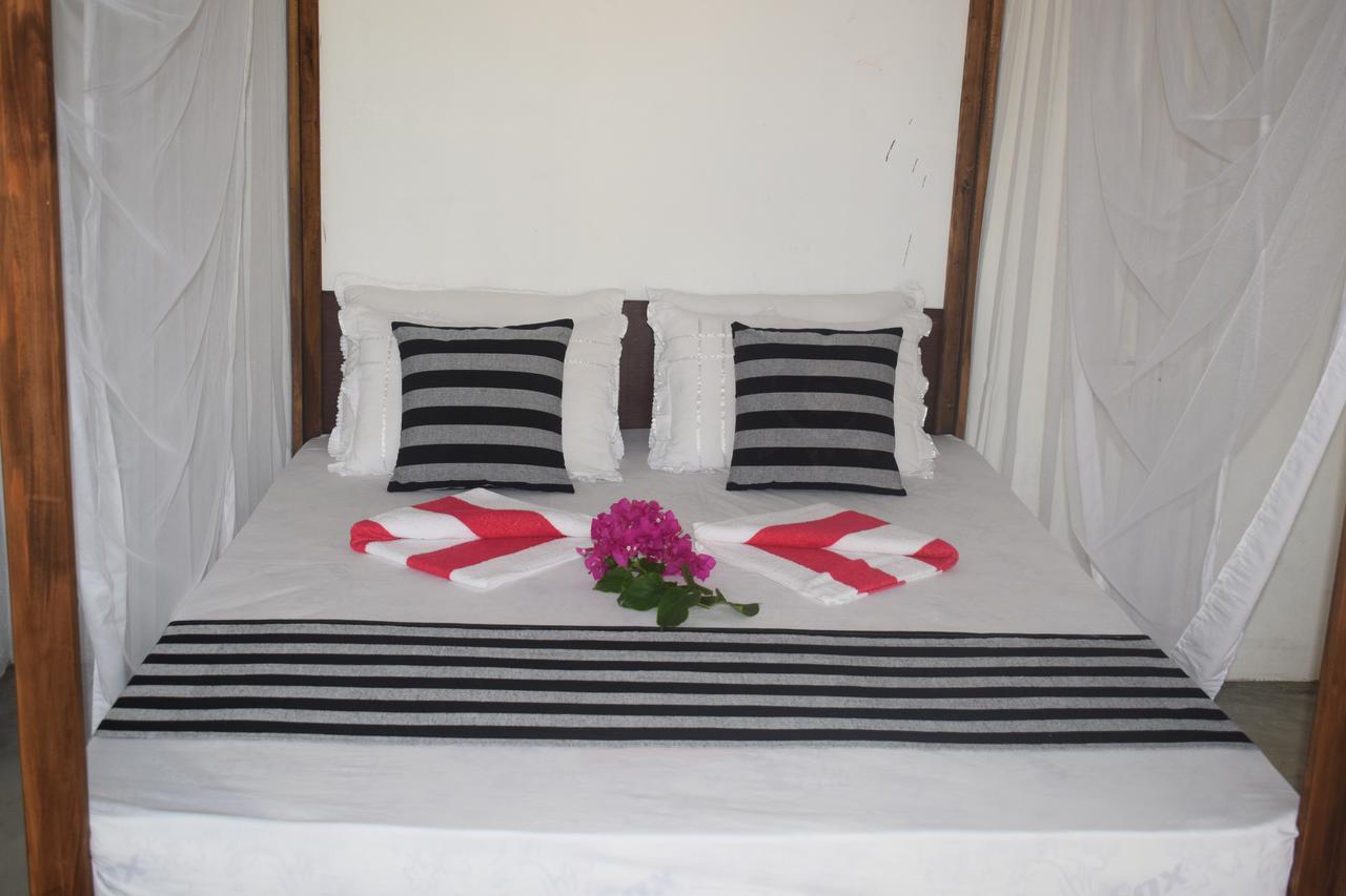 Emma'S Sea View Apartment Dikwella Bagian luar foto