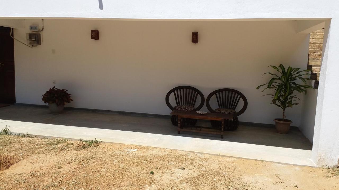 Emma'S Sea View Apartment Dikwella Bagian luar foto