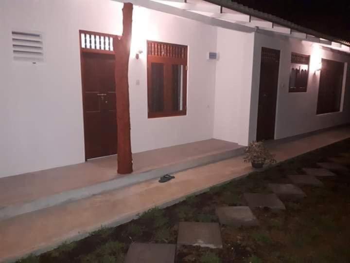 Emma'S Sea View Apartment Dikwella Bagian luar foto